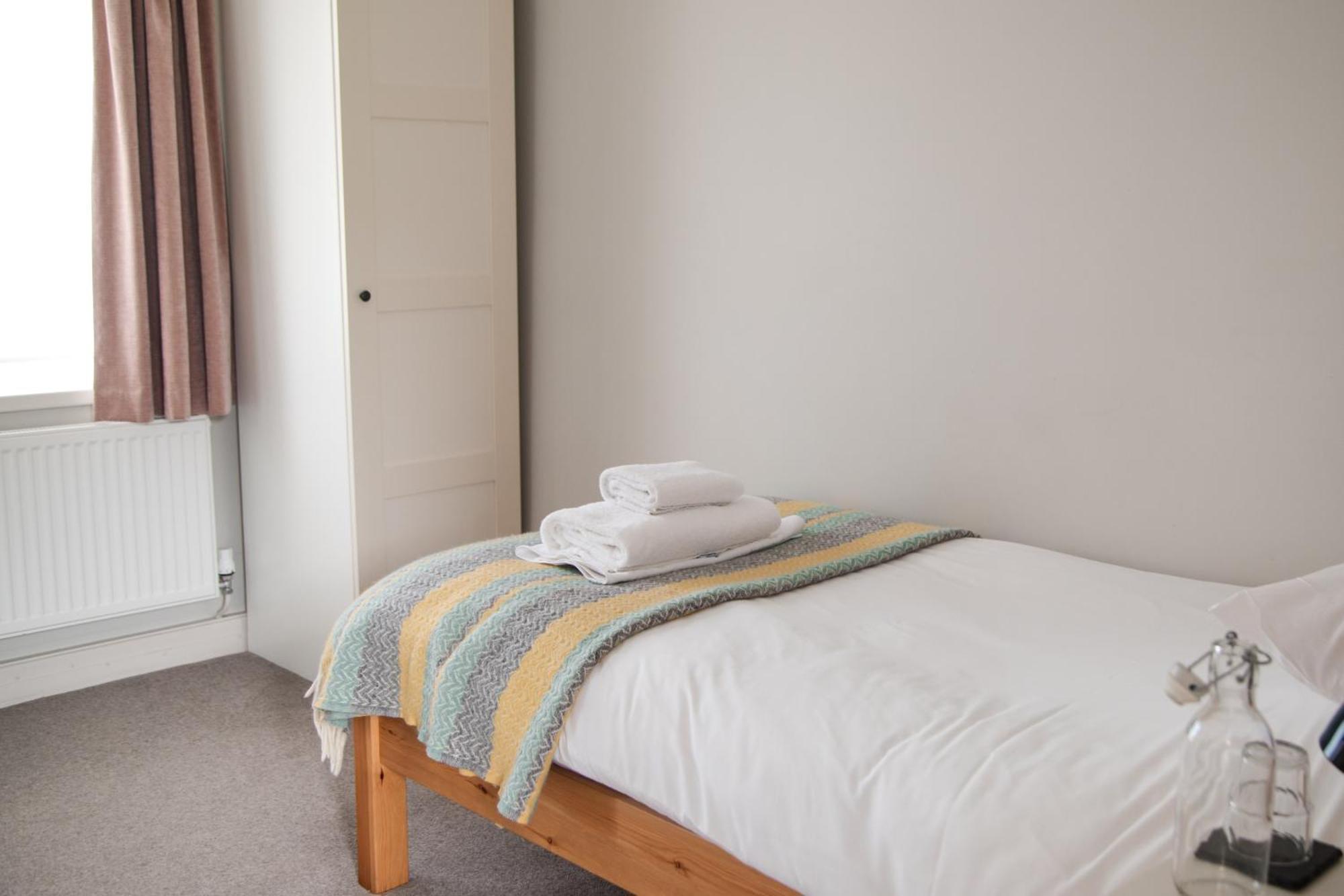 Trigonos - Quiet, Peaceful, Vegetarian B&B And Retreat Centre Nantlle Ngoại thất bức ảnh